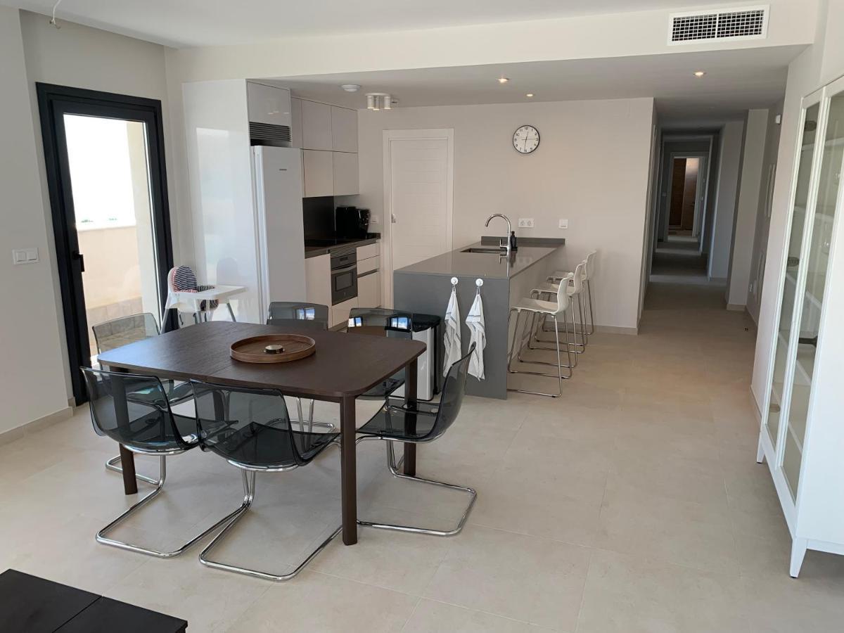 ウエルバPenthouse With Wide Terrace Next To The Oceanアパートメント エクステリア 写真